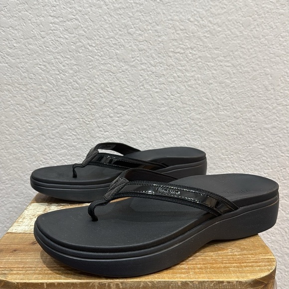 Vionic High Tide ll Black Patent Platform Size 13 - Picture 4 of 7
